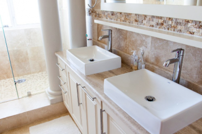 Double sink vanity in a home bathroom