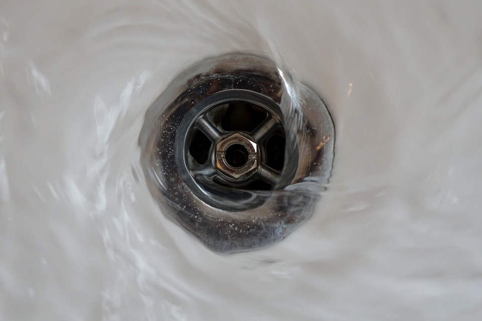 Nashville+Drain+Cleaning+and+Unclogging water going down a drain